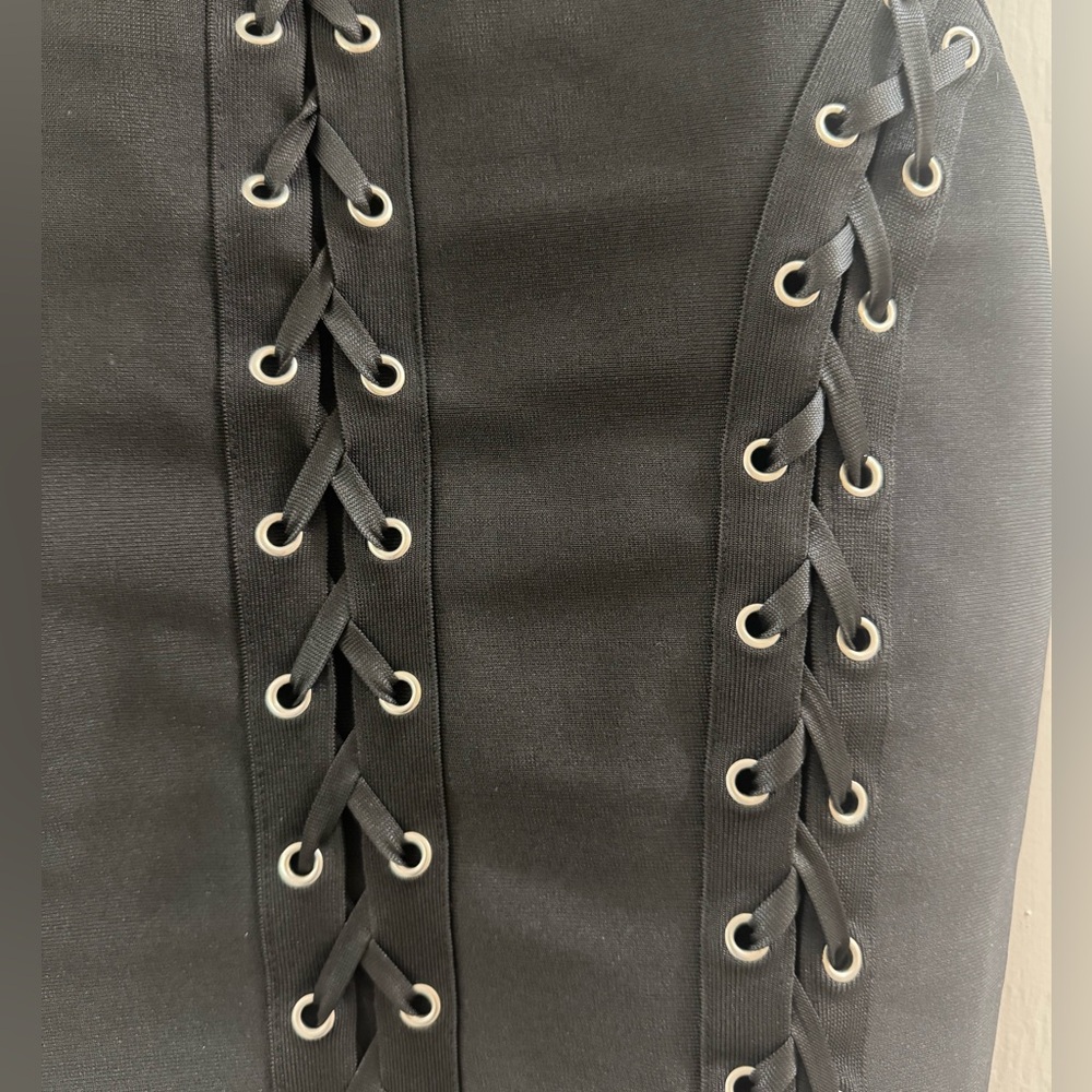 Missguided Laced Up Black Bodycon Dress - Picture 3 of 4